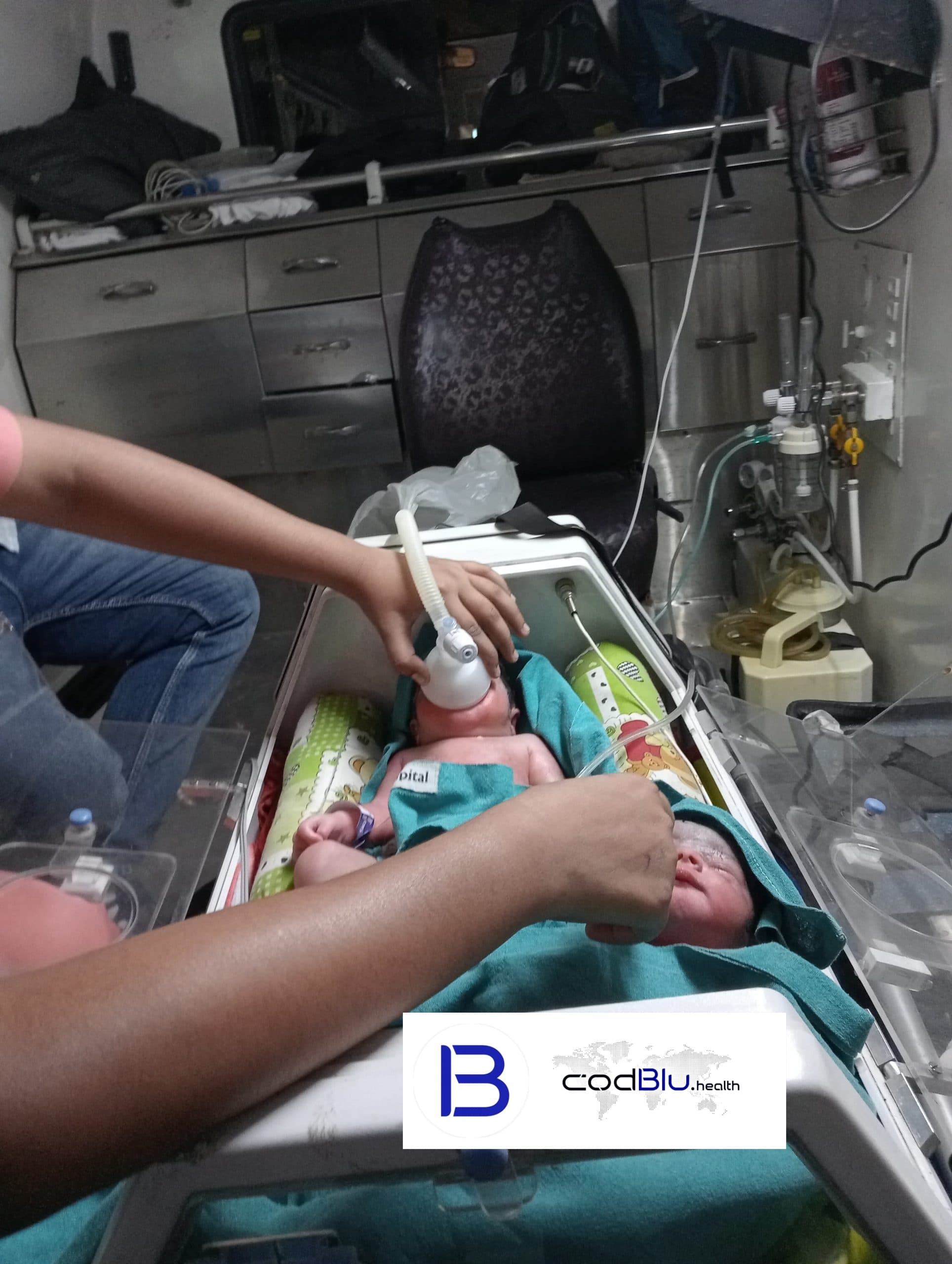 Paediatric Transport With Incubator
