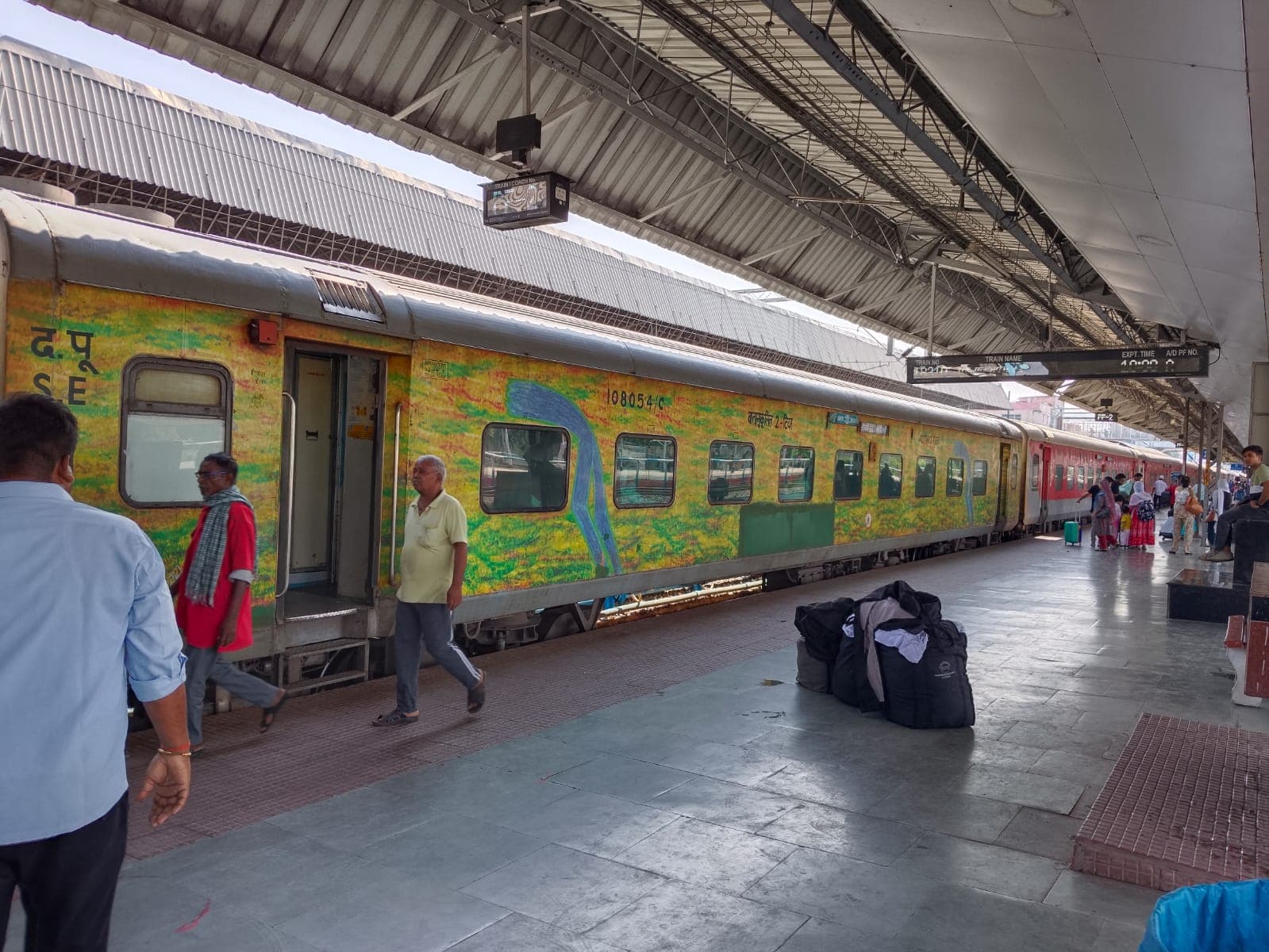 From Max Hospital, Delhi To Ranchi In CodBlu Rail Ambulance