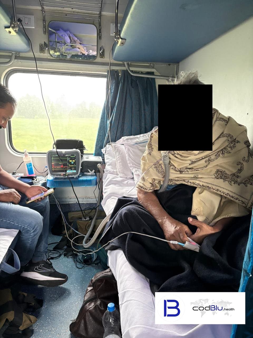 Oxygen therapy and patient monitoring during a train ambulance journey