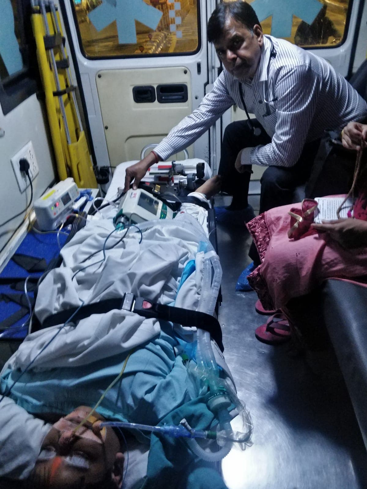 ACLS Ambulance From Paschim Vihar to Sehgal Neo Hospital Delhi